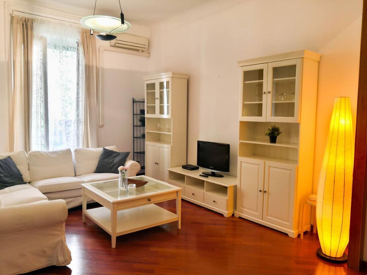 Joivy 1 Bedroom Next To Piazza Leonardo Da Vinci Apartamento *